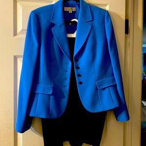 Tahari size 14 women’s suit and skirt fully lined